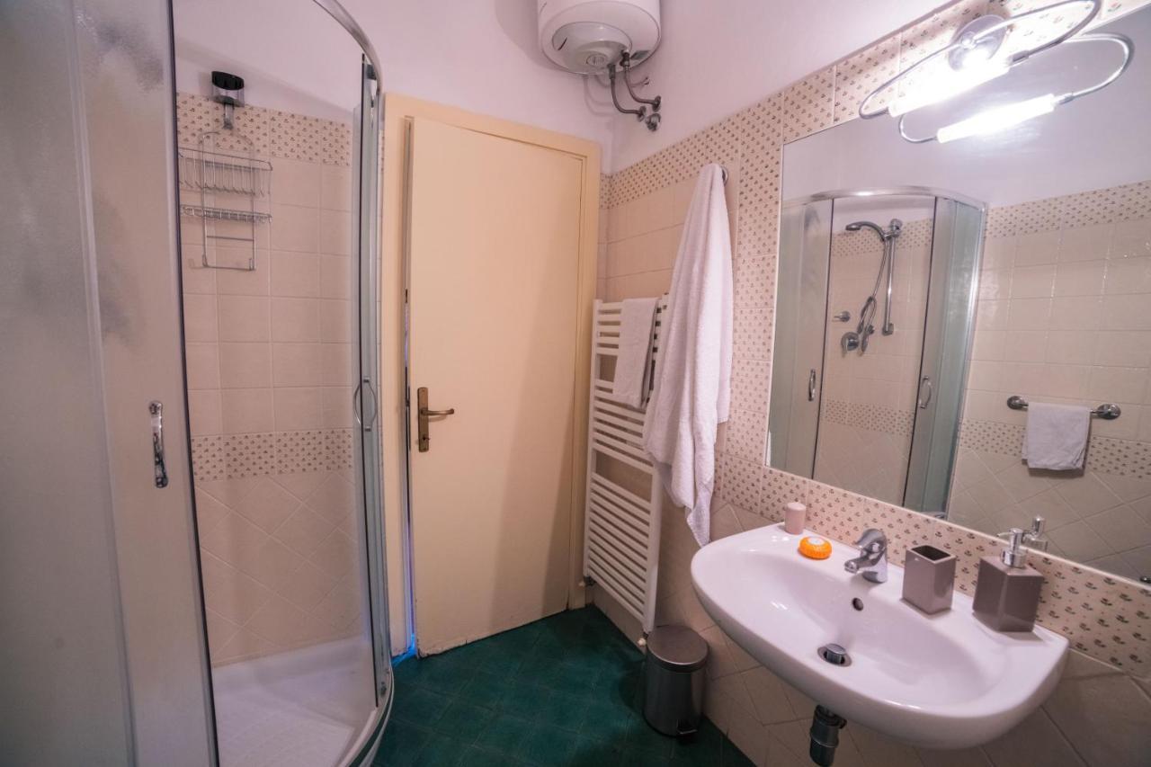 S2 - Serristori Tower Apt - Dolcevita * Florencia
